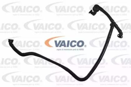 Патрубок вентиляции картера на Audi A6  Vaico V10-2677.