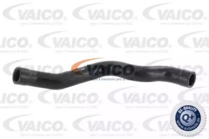 Патрубок вентиляції картера на Mercedes-Benz E320 Vaico V30-1380.