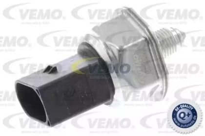 Датчик давления топлива на Volkswagen Golf 4 Vemo V10-72-1105.