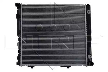 Радиатор охлаждения двигателя на Mercedes-Benz E-Class  NRF 516573.