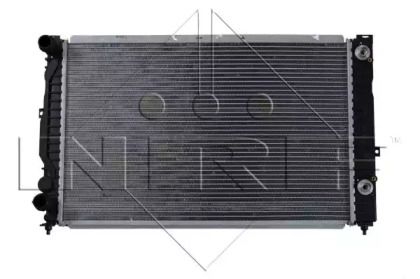 Радиатор охлаждения двигателя на Audi A4  NRF 529504.
