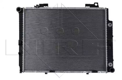 Радиатор охлаждения двигателя на Mercedes-Benz W210 NRF 53945.