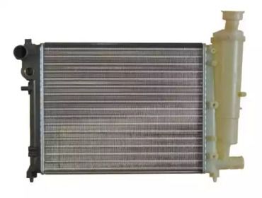 Радиатор охлаждения двигателя на Пежо 106  NRF 58807.