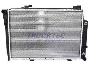 Радиатор охлаждения двигателя на Mercedes-Benz CLK  Trucktec Automotive 02.40.175.
