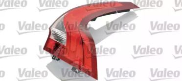 Задний правый фонарь на Volvo XC60  Valeo 043893.
