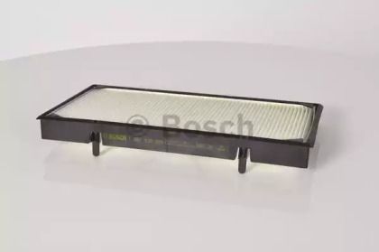 Салонный фильтр на Рено Трафик  Bosch 1 987 432 208.