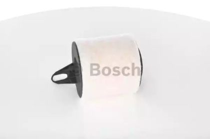 Воздушный фильтр на БМВ 1  Bosch F 026 400 095.