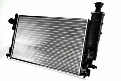 Алюминиевый радиатор охлаждения двигателя на Пежо 405  Thermotec D7P047TT.
