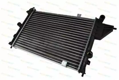 Алюмінієвий радіатор охолодження двигуна на Опель Вектра  Thermotec D7X029TT.