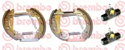 Барабанні гальмівні колодки на Ауді 90  Brembo K 85 012.
