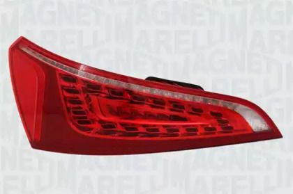 Задній правий ліхтар на Audi Q5  Magneti Marelli 714021780801.