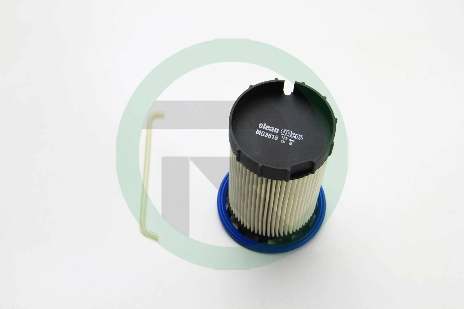 Топливный фильтр на Ауди Ку3  Clean Filters MG3615.