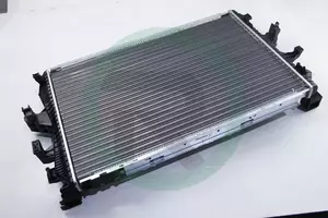 Алюмінієвий радіатор охолодження двигуна JP Group 1114207700 фотографія 1.
