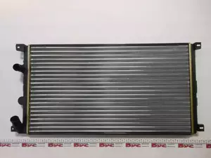 Алюмінієвий радіатор охолодження двигуна Maxgear AC258579.