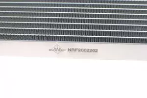Радиатор кондиционера на Вольво ХС90  NRF 35889.