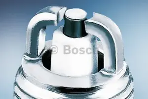 Свеча зажигания Bosch 0 242 240 648.