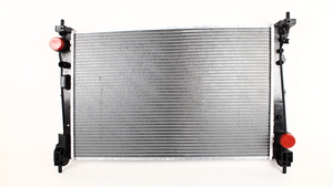 Алюминиевый радиатор охлаждения двигателя на Fiat Bravo  Kale Oto Radyator 368600.